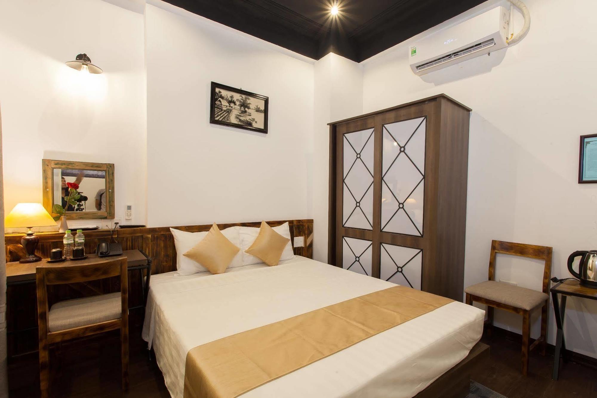 Luxury Backpakers Hotel Hanoi Esterno foto