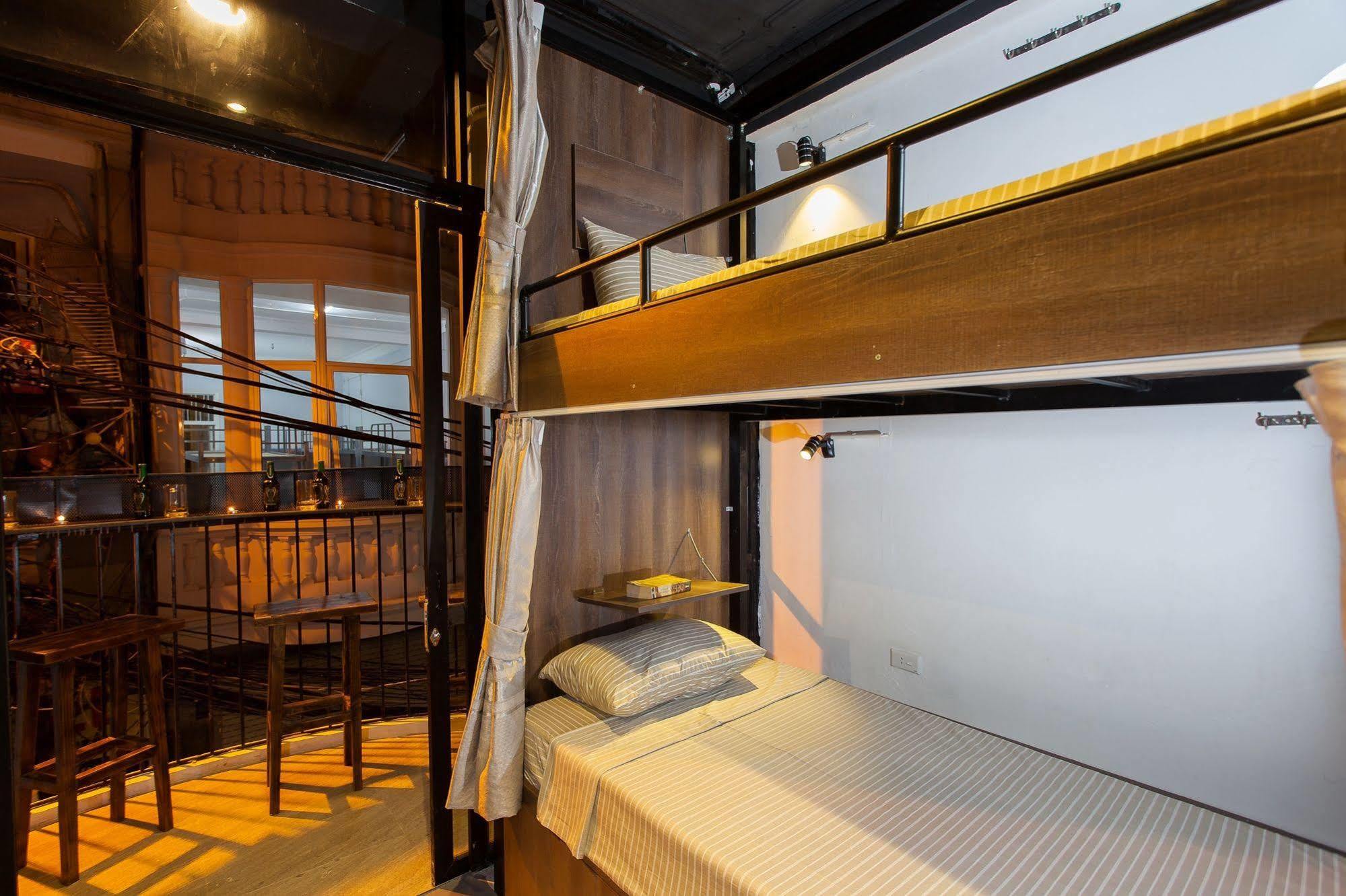 Luxury Backpakers Hotel Hanoi Esterno foto