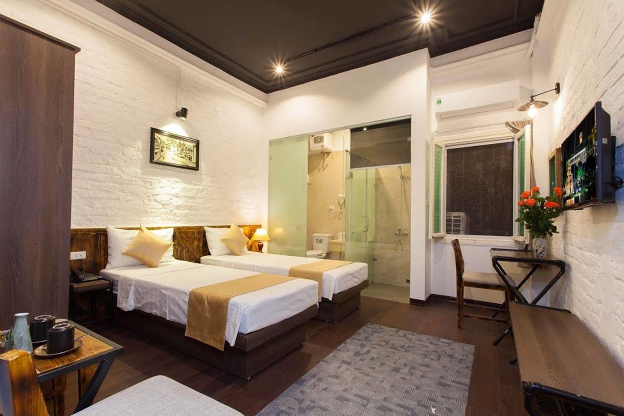 Luxury Backpakers Hotel Hanoi Esterno foto