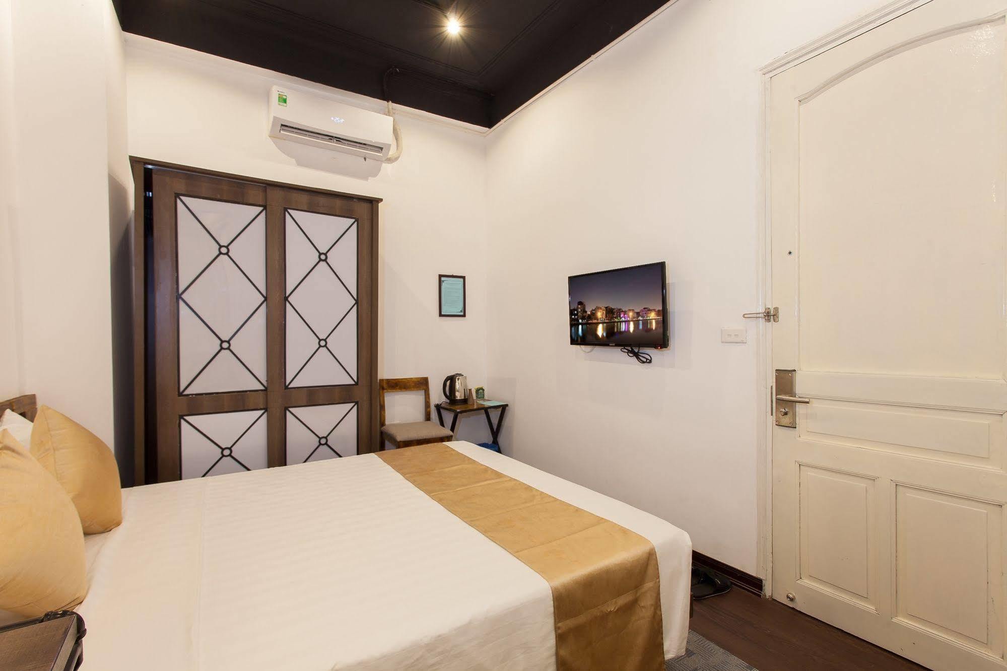 Luxury Backpakers Hotel Hanoi Esterno foto