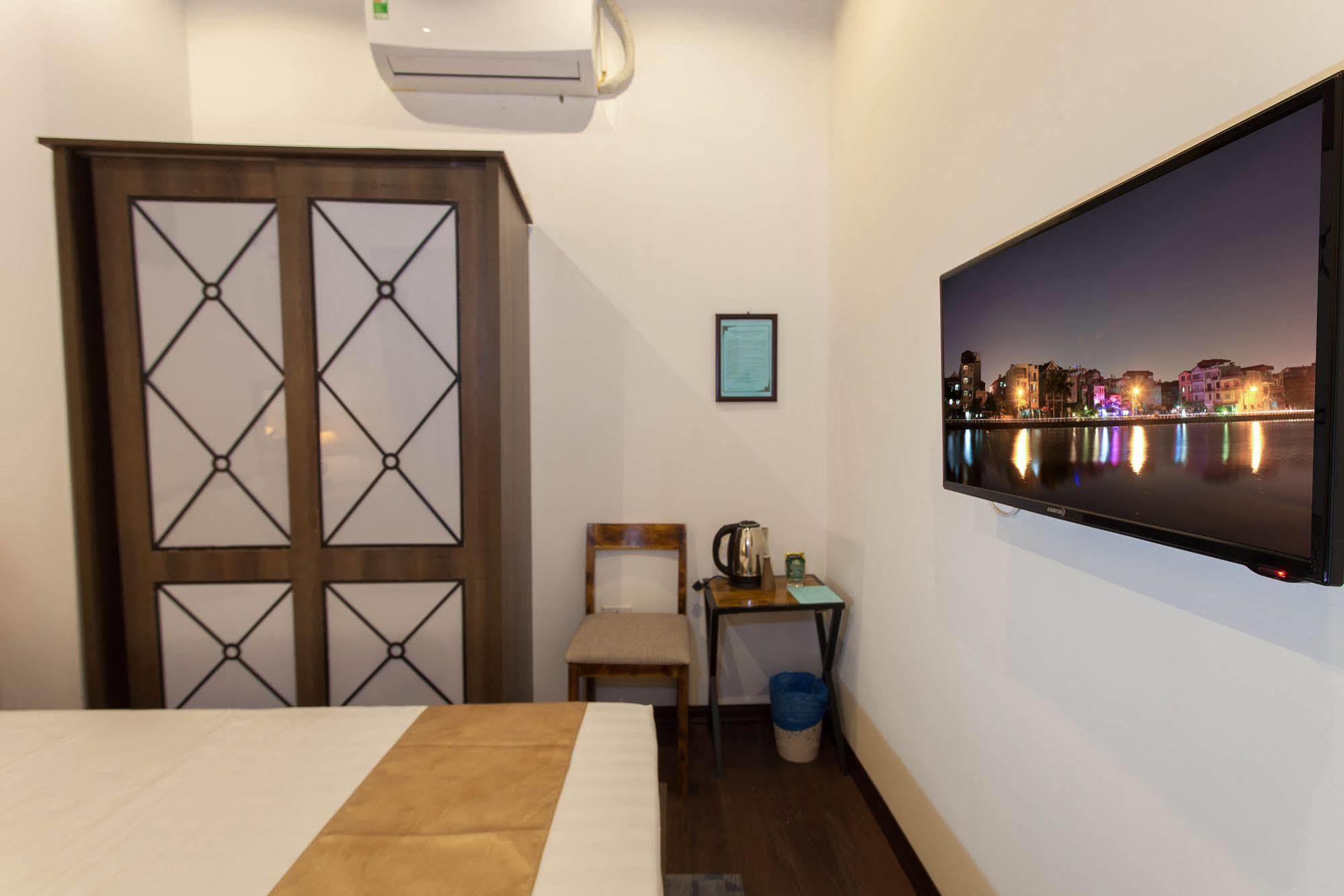 Luxury Backpakers Hotel Hanoi Esterno foto