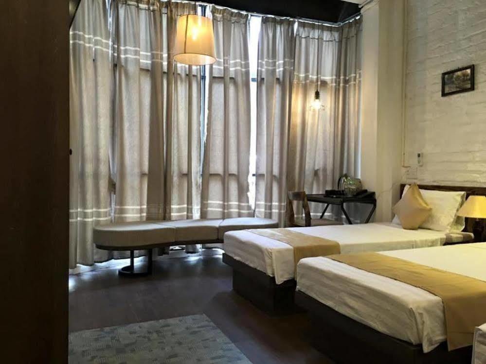 Luxury Backpakers Hotel Hanoi Esterno foto