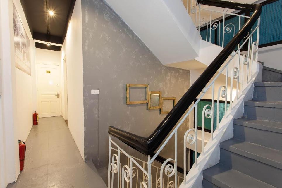 Luxury Backpakers Hotel Hanoi Esterno foto
