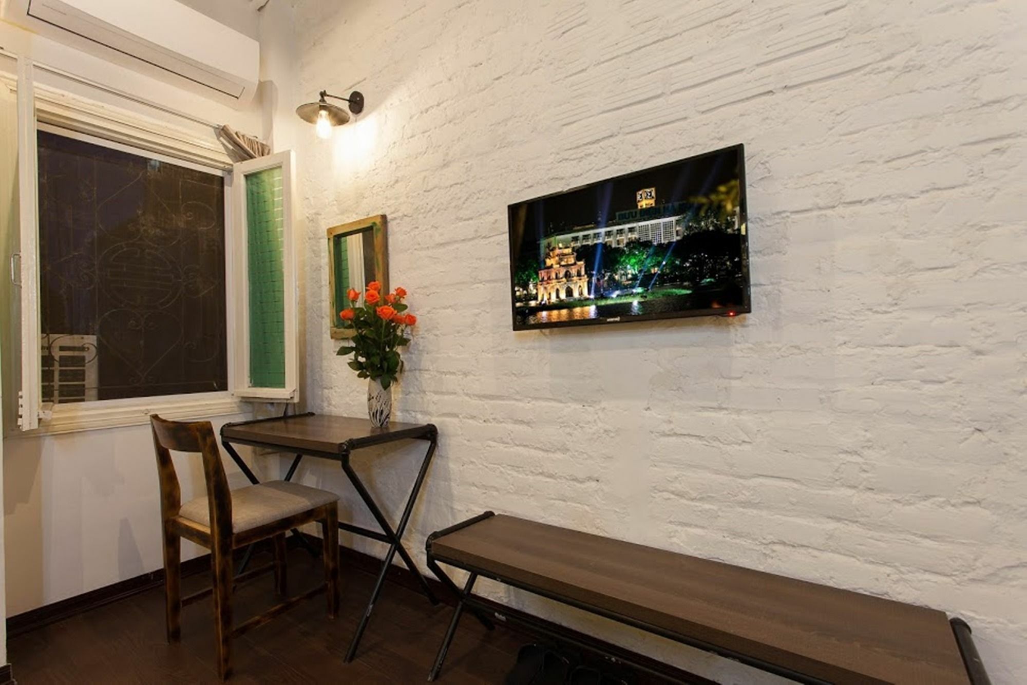 Luxury Backpakers Hotel Hanoi Esterno foto