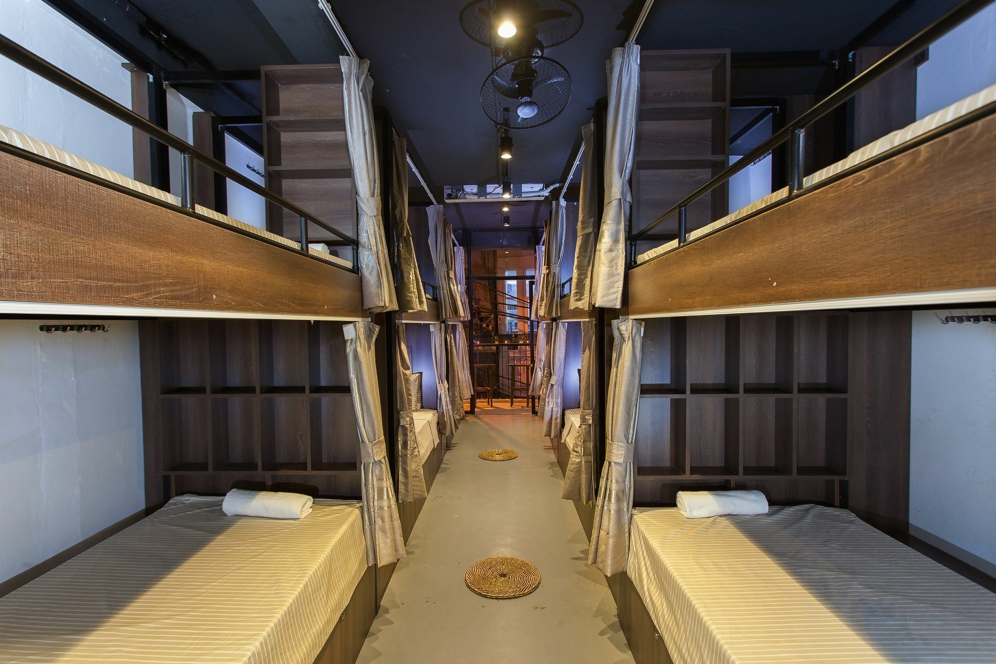 Luxury Backpakers Hotel Hanoi Esterno foto
