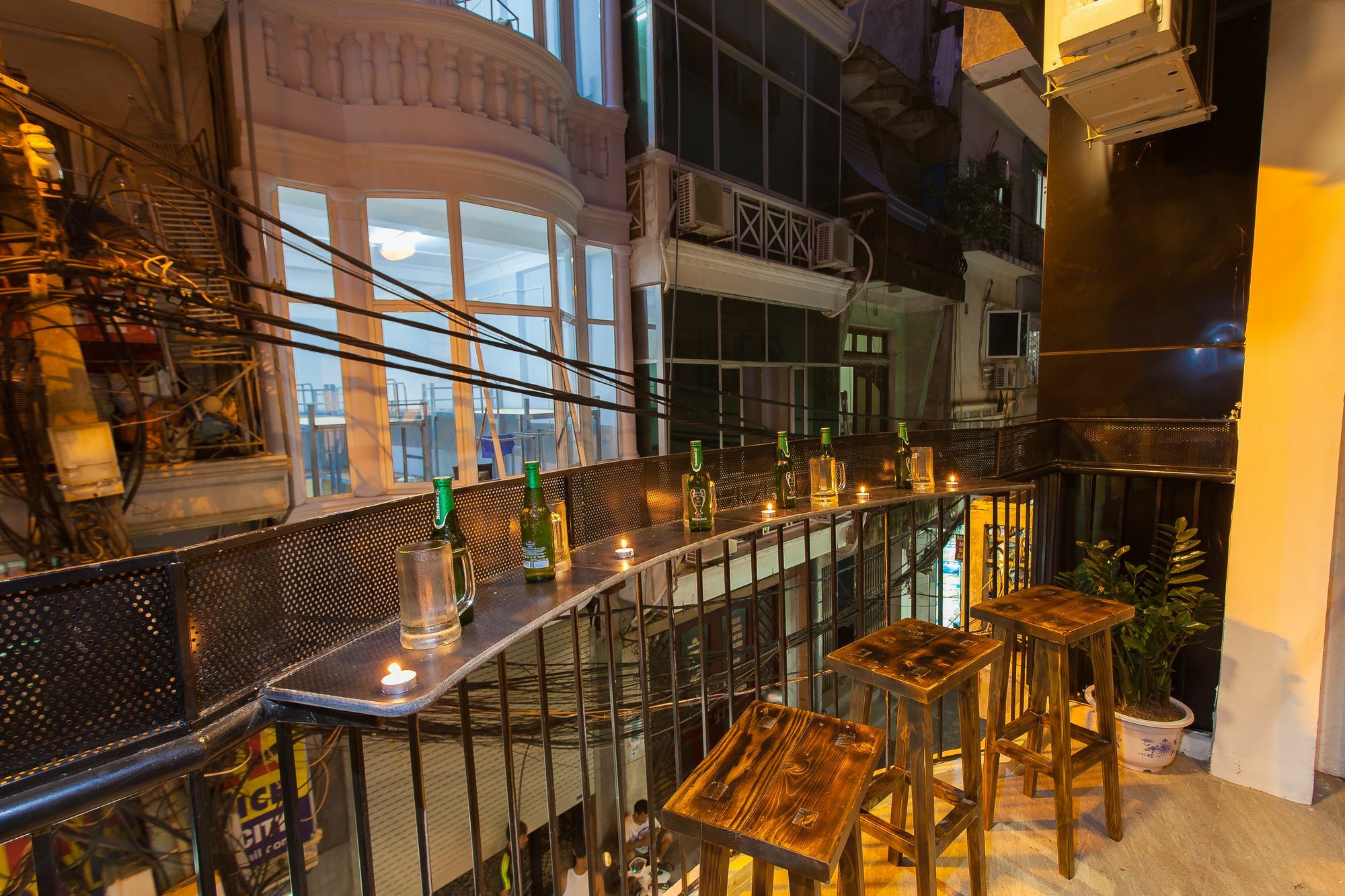 Luxury Backpakers Hotel Hanoi Esterno foto